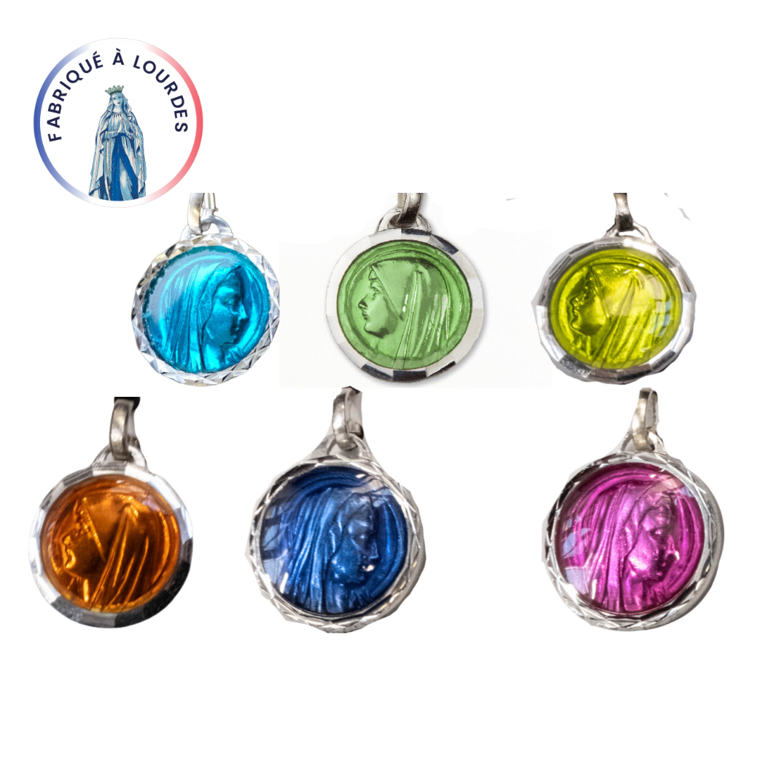 Virgin medal in profile, aluminum, round 17.5 mm, enameled and faceted, containing Lourdes water