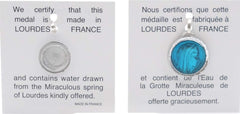 Medalla de la Virgen de perfil, aluminio, redonda 17,5 mm, esmaltada y facetada, que contiene agua de Lourdes