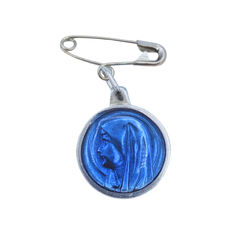 Broche argenté apparition