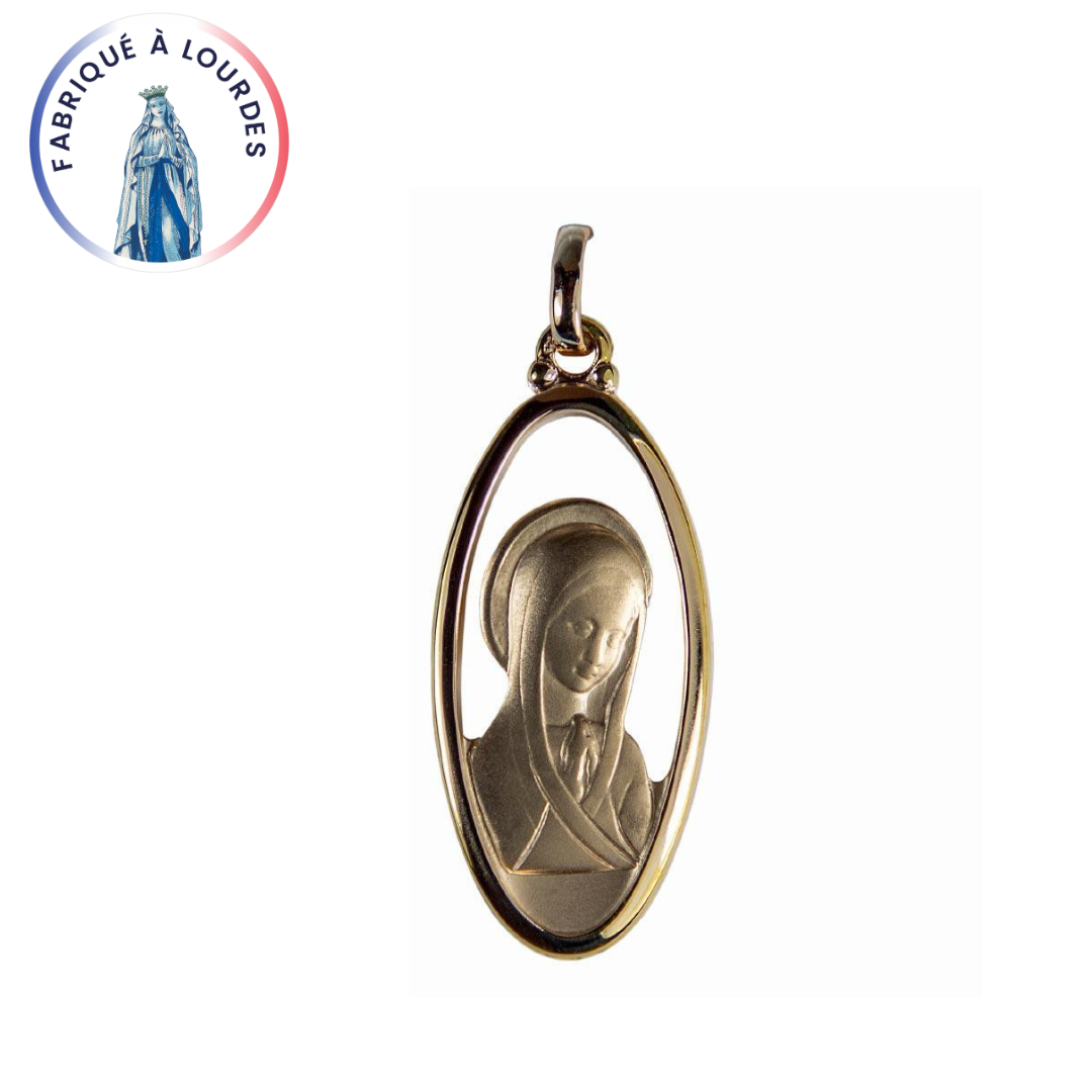 Medalla Virgen con perfil calado bañada en oro de 3 micras, ovalada 30x20 mm