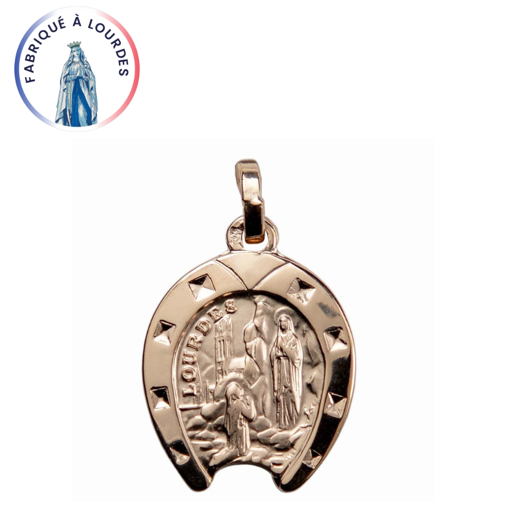 Medalla bañada en oro de 3 micras de herradura de 15 mm que representa la aparición de Lourdes
